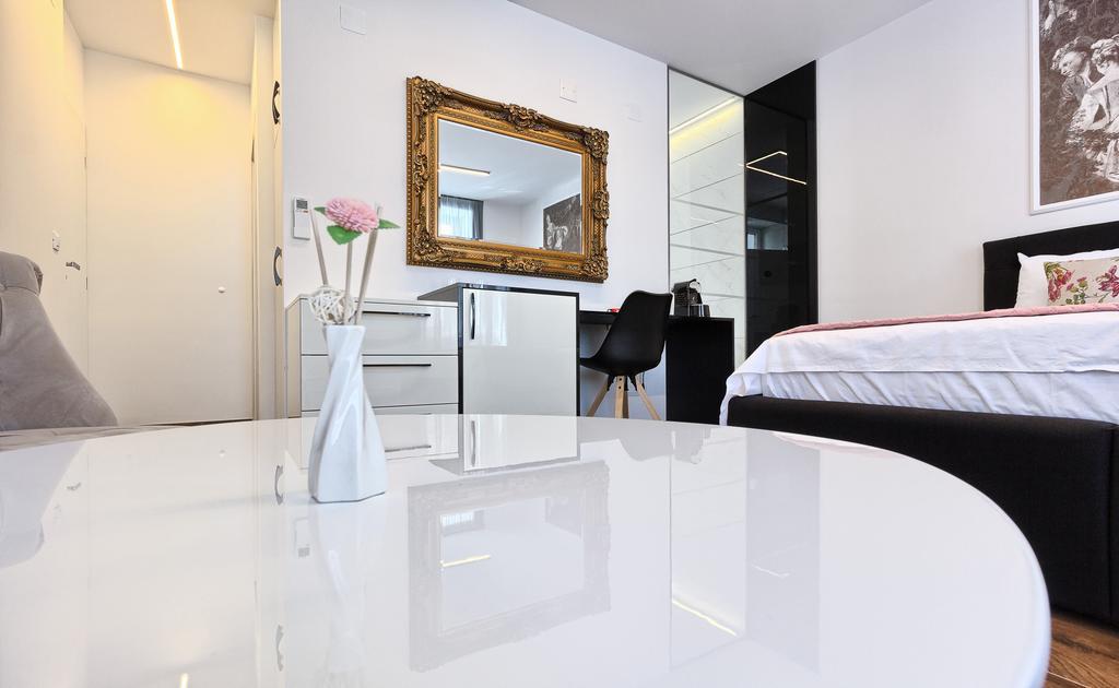 Mincheta - Luxury Rooms Primosten Bagian luar foto