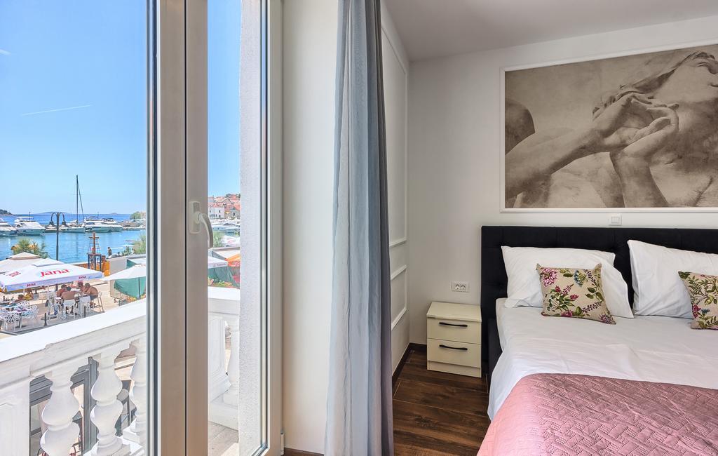 Mincheta - Luxury Rooms Primosten Bagian luar foto