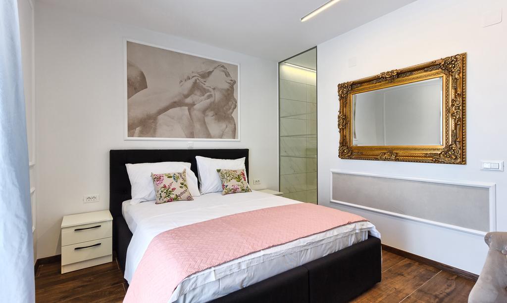 Mincheta - Luxury Rooms Primosten Bagian luar foto